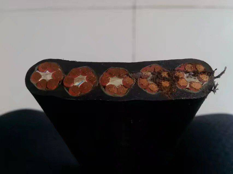 YVFBG-0.6/1KV 3*2.5+2*1.5